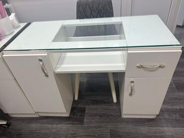 рабочий стол для телефона флай: Manikur masası 
Satılır 110₼
Yeni kimi 
Ünvan Hövsan 
K1164
NURİDƏ