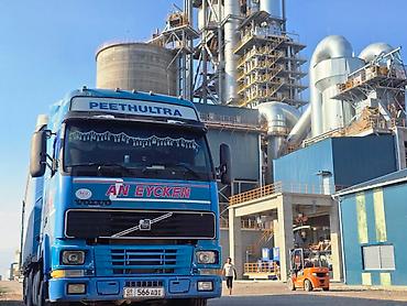 hiab 250: Тягач, Volvo, Шторный — 2