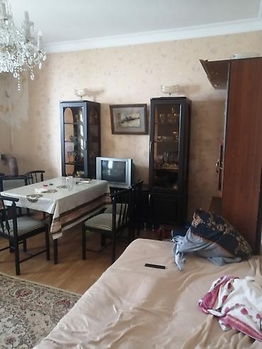 Otaqların satışı: Ev satılır Təsvir:4/4 balkonlar baglidi cəmi bir qonşu var - Yataq — 27