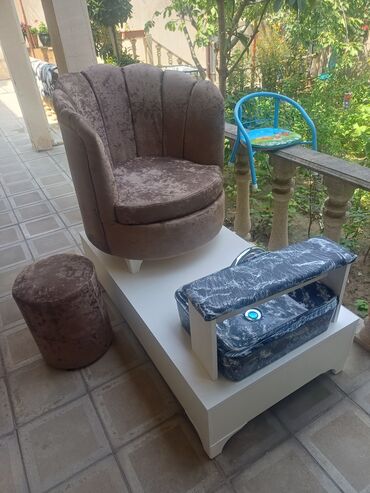 Salon, tibbi mebel dəsti: Gözəllik salonu üçün mebel dəsti Tərkib: - Saç yuma stolu: qara — 13