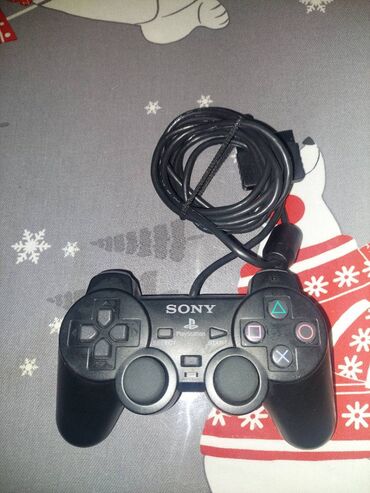 PS2 & PS1 (Sony PlayStation 2 & 1): Sony 2 dzojstici
Na stanju vise komada