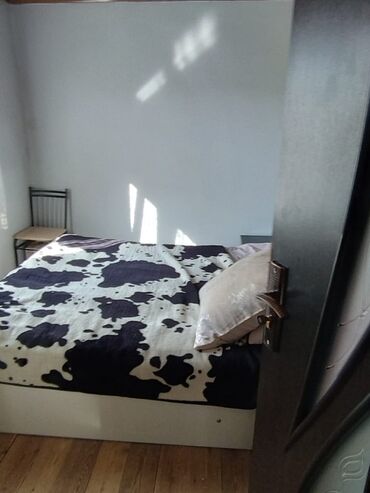 Uzunmüddətli kirayə mənzillər: Qobuda dörd otaqlı ev iki otaq bir kuxna hazır iki otaq təmirsiz qaz — 2