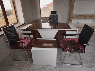 ikinci əl dolablar: Yeni, Müdir üçün, Dördbucaq masa