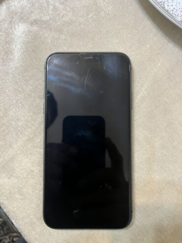 Apple iPhone: IPhone 11, 64 GB, Qara, Face ID — 2