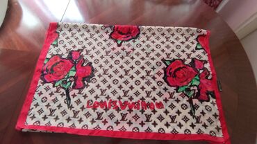 Šalovi: Louis Vuitton monogram roses ešarpa. Louis Vuitton monogram roses — 7