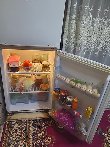 irshad electronics paltaryuyan: İkipərli soyuducu satılır. Şəkillərdə göründüyü kimi yuxarı hissədə — 2