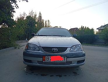 2 9 тди: Toyota Avensis: 2002 г., 2 л, Кол менен иштөөчү, Дизель, Лифтбек — 1