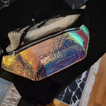pismo torbica dimenzije xcm: CALVIN KLEIN, torbica pederusa, zlatna, super se presijava!
