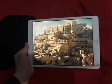 чехлы для планшетов apple: Планшет, Apple, память 128 ГБ, 10" - 11", Wi-Fi, Б/у, Классический цвет - Серебристый