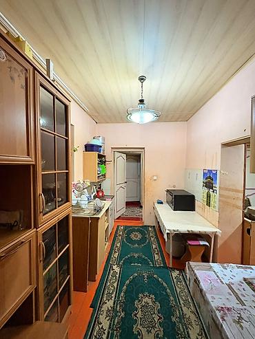 Продажа коттеджей и домов: Сдаю дом 100 кв м подвал үч 10 сот времянка отоливается Центральная — 4