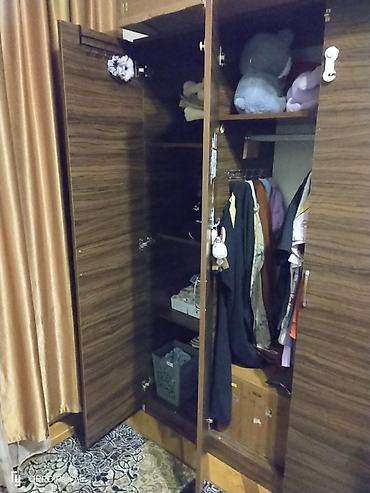madeyra paltar dolabi: Oğlan və qız üçün, İşlənmiş, 3 qapılı, Düz dolab — 2