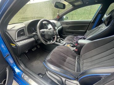 Hyundai: Hyundai Elantra: 1.6 l | 2018 il Sedan — 9