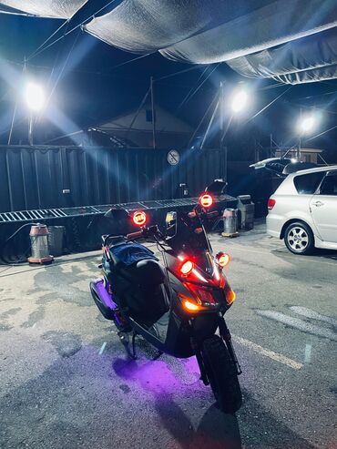купить трехколесный мотороллер: Скутер Honda, 150 куб. см, Бензин, Колдонулган