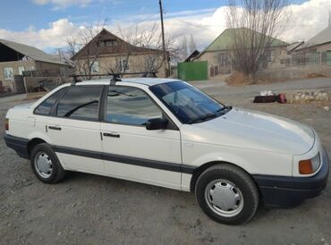 Volkswagen: Volkswagen Passat: 1989 г., 1.8 л, Механика, Бензин, Седан