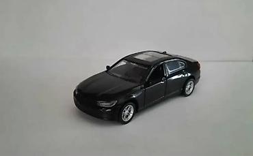 Oyuncaq nəqliyyat: Qara rəngli metal oyuncaq sedan model maşın - Material: metal gövdə — 1