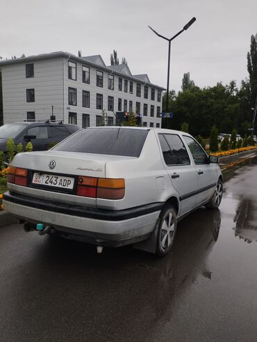 опель вектра б: Volkswagen Vento: 1993 г., 1.8 л, Механика, Бензин, Седан