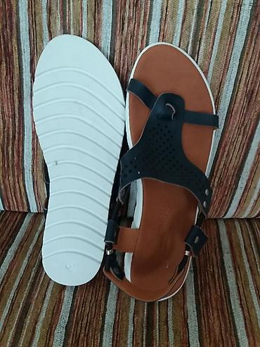 Basanoşka və səndəllər: Ölçü: 39, Yeni — 5