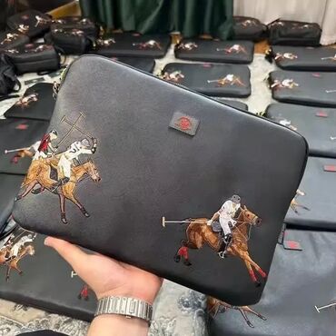 чехол для документов: Стильный мужской/женский клатч‑органайзер из чёрной экокожи с