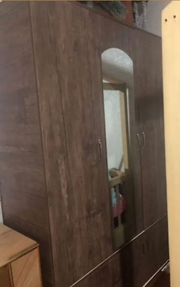 3 qapılı şifoner yep yenidir- 130 azn Evdən köç səbəbi ilə satılır