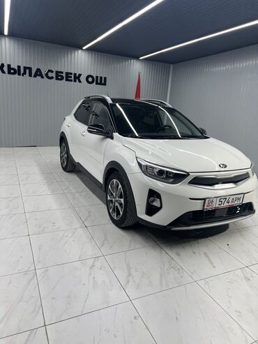 камри сиденья: Kia Stonic: 2018 г., 1.4 л, Автомат, Бензин, Кроссовер
