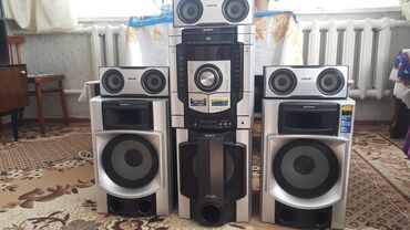 новые ноутбук: Продаю музыкальный центр Sony. В отличном состоянии в использовании