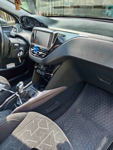 Peugeot: Peugeot 2008: 1.2 l | 2017 г. 200000 km — 6