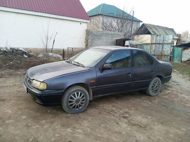 Nissan: Nissan Primera: 1990 г., 1.6 л, Механика, Бензин, Седан