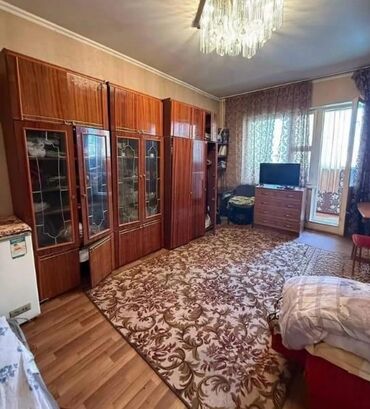 дом стрельникова: 1 комната, 34 м², 105 серия, 3 этаж, Старый ремонт