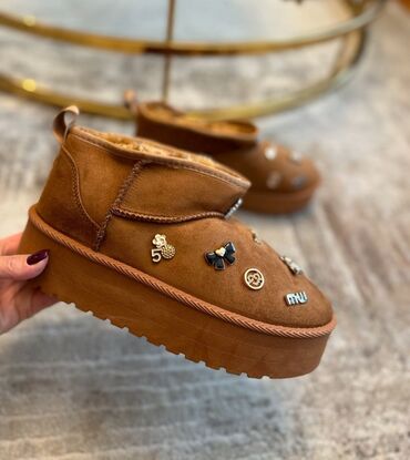 mini ranac: Ugg mini čizme, 41