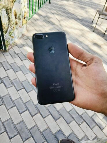 Apple iPhone: IPhone 7 Plus, 32 GB, Natural Titanium, Barmaq izi