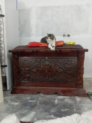 шкафы бу бишкек: Сундук, Для белья, Дерево, цвет - Коричневый