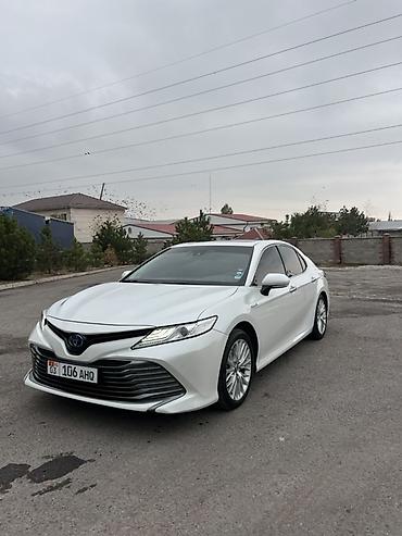 Toyota: Toyota Camry: 2019 г., 2.5 л, Гибрид, Седан — 2