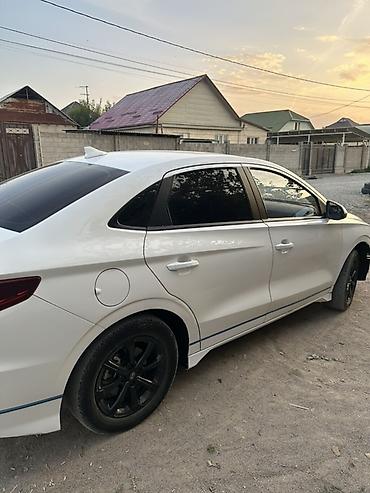 BYD: BYD E3: 2021 г., Автомат, Электромобиль, Седан — 4