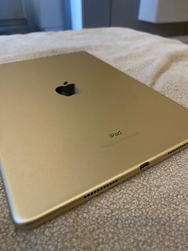 Планшеты: Планшет, Apple, память 256 ГБ, 10" - 11", Wi-Fi, Б/у, Классический цвет - Серебристый — 1