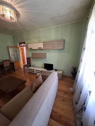 Uzunmüddətli kirayə evlər: 80 kv. m, 2 otaqlı, İnternet, Qaz, İşıq -da lalafo.az — 10 Uzunmüddətli kirayə evlər: 80 kv. m, 2 otaqlı, İnternet, Qaz, İşıq — 10