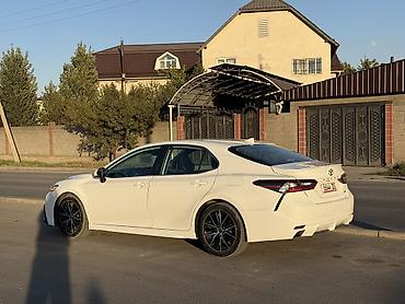 сут машине: Toyota Camry: 2021 г., 2.5 л, Автомат, Бензин, Седан — 2