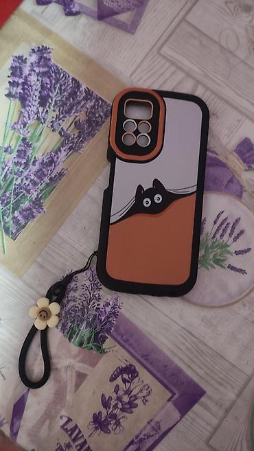 фото на стекле: Чехол для Redmi note 11 5Gс милым принтом котика и ремешком .НОВЫЙ — 1