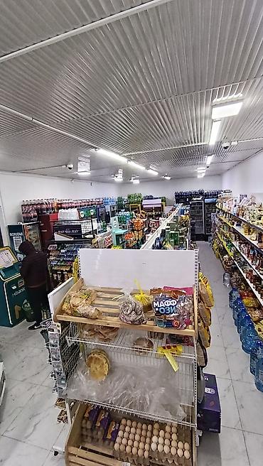 Продажа магазинов: Продаётся готовый продуктовый магазин в 5 микрорайон 19/3 дом Площадь — 7