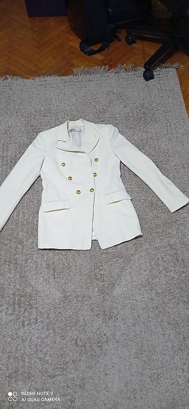 Sakoi: ZARA ženski blejzer, model sa duplim kopčanjem. - Boja: krem/bela - — 1