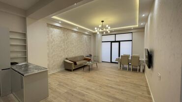 Uzunmüddətli kirayə mənzillər: 28 May metrosu yanınında mənzil kirayə verilir. Mərtəbə 18/2. Ümumi — 5