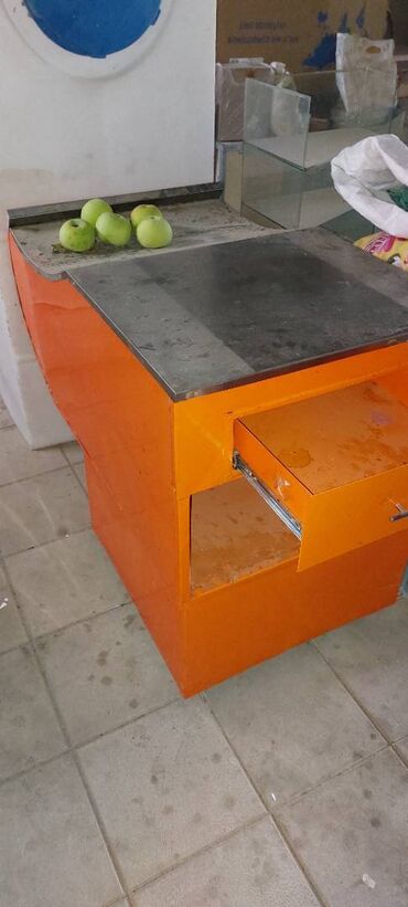 Aksesuarlar üçün vitrinlər: İşlənmiş, Pulsuz çatdırılma, Ödənişli çatdırılma — 6