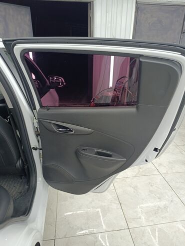 Chevrolet: Chevrolet Spark: 2017 г., 1 л, Вариатор, Бензин, Хэтчбэк — 16