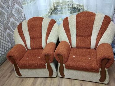 диван и кресло: Б/у, Диван-кровать, 2 кресла, Без подьемного механизма, Раскладной