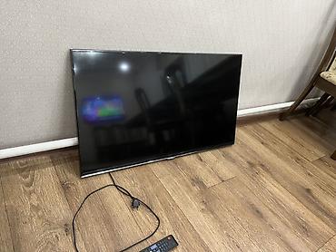 optical: На ремонт Экран трещина есть а так рабочий Телевизор Samsung LED — 3
