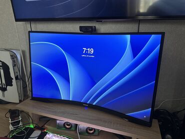 oyun planseti: Samsung Odyssey G5 LS32AG550EUXUF 32" 1 ms 2K Curved 165 Hz Oyuncu