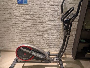 купить эллипсоидный тренажёр бу: Эллиптический тренажер CardioPower E200 - Тип: магнитный эллипсоид