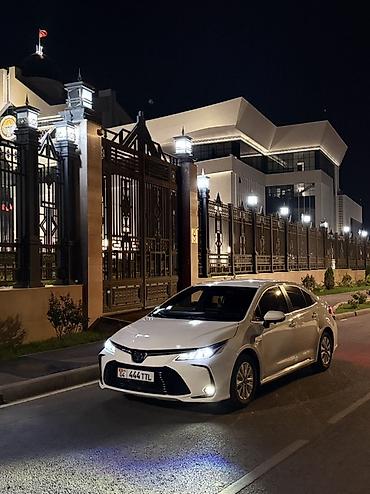 es300h 2019: Toyota Corolla: 2021 г., 1.8 л, Вариатор, Гибрид, Седан — 2