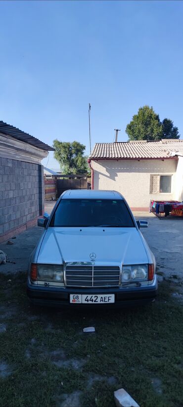 mercedesbenz грузовик: Mercedes-Benz W124: 1991 г., 2 л, Механика, Бензин, Седан