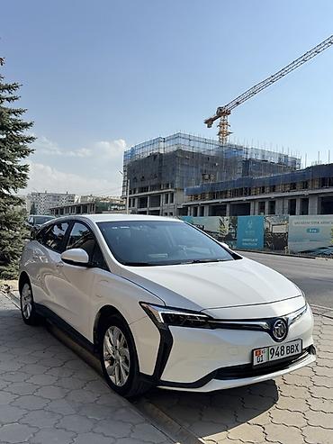 buick gl8: Buick : 2024 г., Вариатор, Электромобиль, Универсал — 3