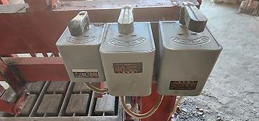 Производство брусчатки: Пескоблок чыгарган станок сатылат. 20 жана 15 размердеги матрицалары — 7